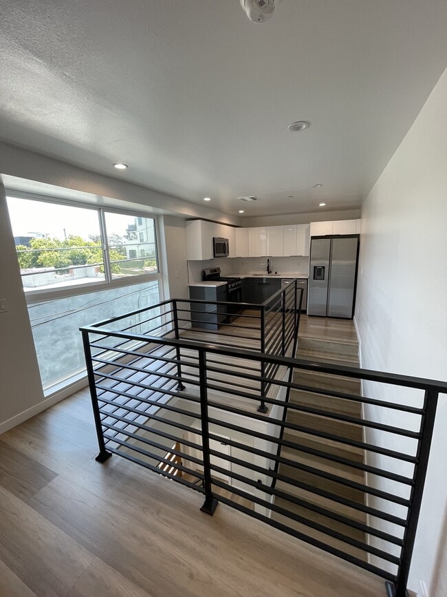 Photo - 2332 Carmona Ave