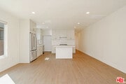 Photo - 5430 Monroe St