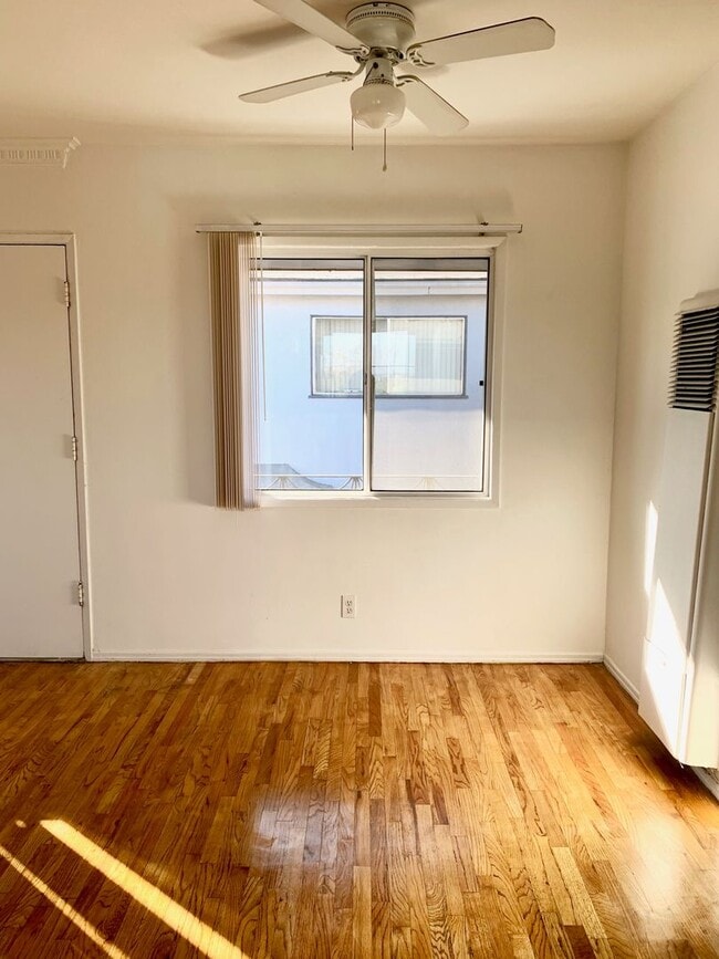 Photo - 8871 18th St