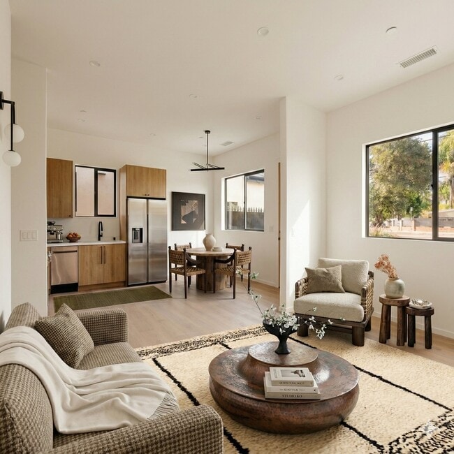 Photo - 17850 Saticoy St