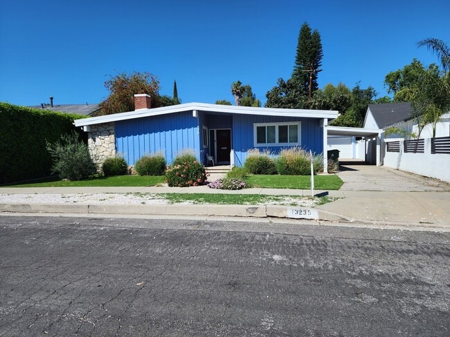 Building Photo - 13235 Cumpston St