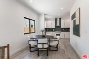Photo - 624 N Gardner St