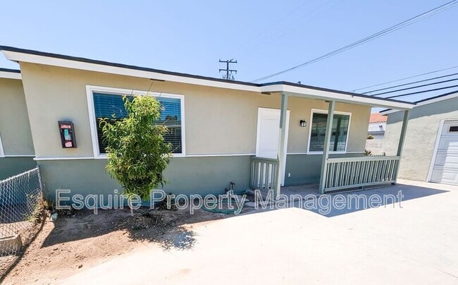 Photo - 71 Raemere St House