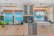 Photo - 5823 Bowcroft St Unit 4