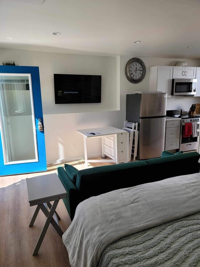 Building Photo - 821 Calle de Arboles Unit 827