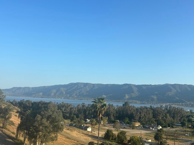 Photo - 16840 Bell Ave Unit 1