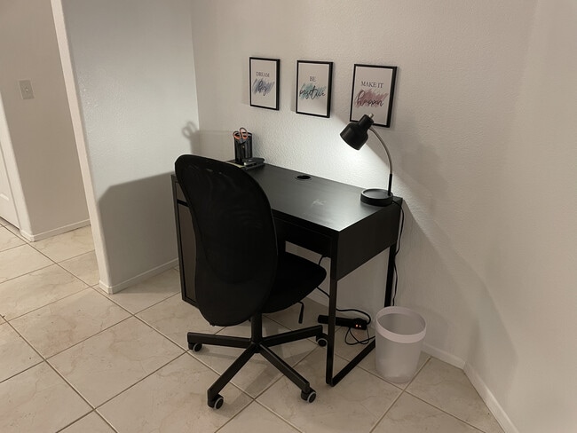 Photo - 27574 Ethan Allen Way