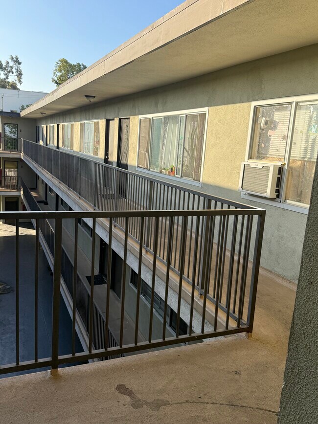 Photo - 916 Carondelet Apartments