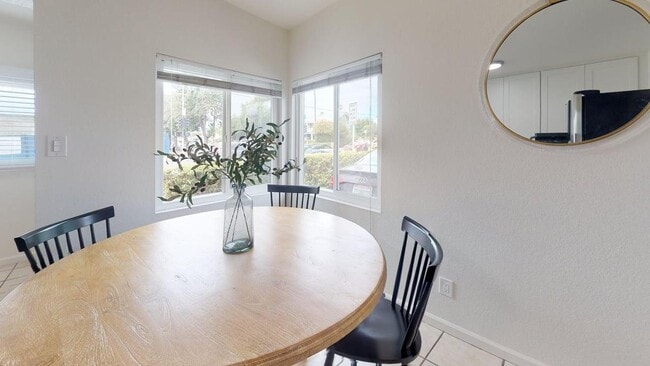 Photo - 1605 Diamond St