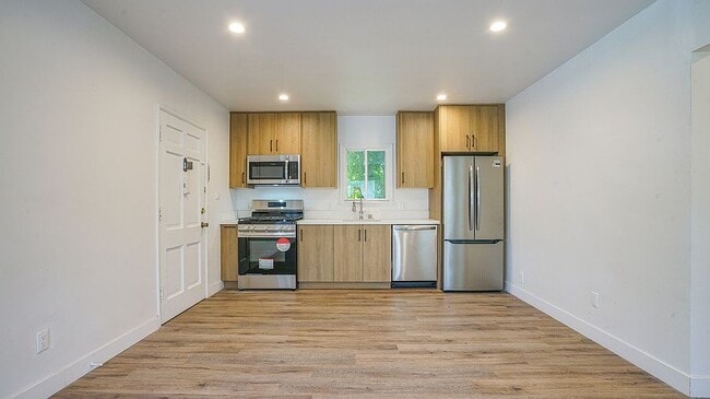 Photo - 6112 Saturn St Unit 1/4