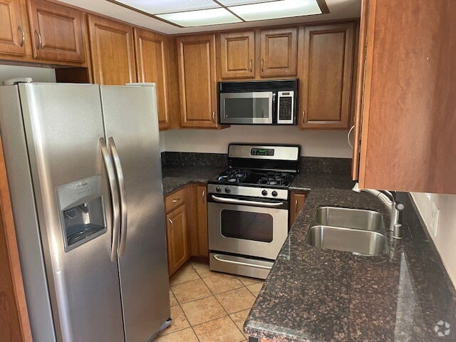 Building Photo - 3796 San Ramon Dr Unit 51 Rental