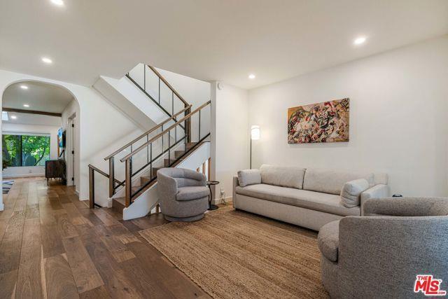 Photo - 5011 Showboat Pl