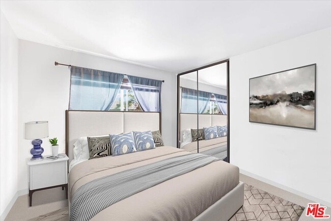 Photo - 968 Larrabee St Unit 210