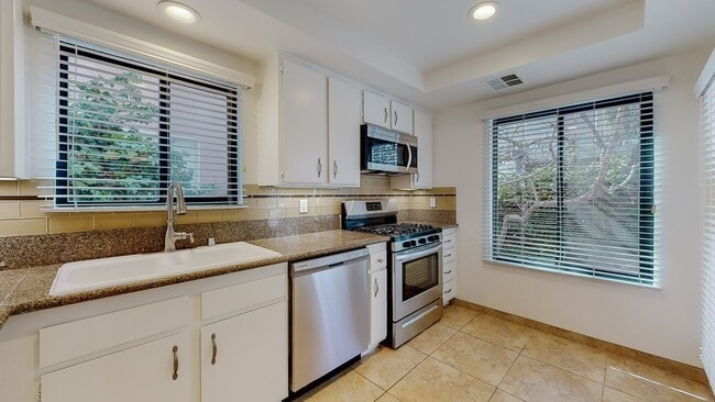 Photo - 2349 S Bentley Ave