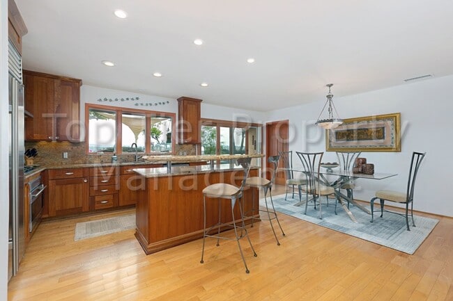 Photo - Spectacular, fully furnished 3 Bd/2 Ba, 13...