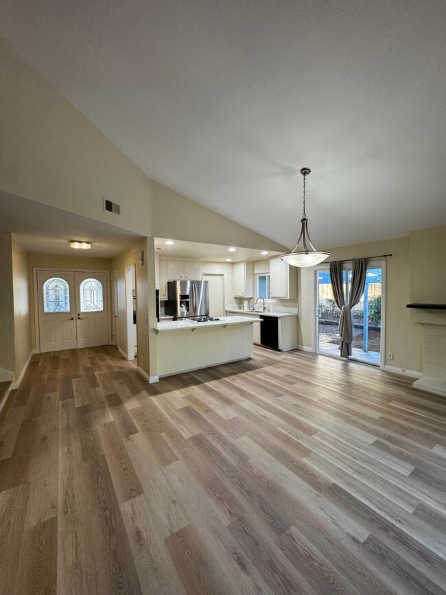 Photo - 4894 Alondra Way