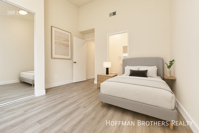 Photo - 6941 Hazeltine Ave Unit 3