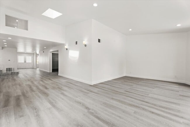Photo - 2138 Midvale Ave