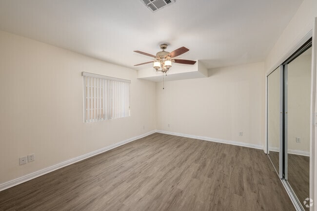 1BR, 1BA - 800SF - Primary Bedroom - 10934 Hesby Street