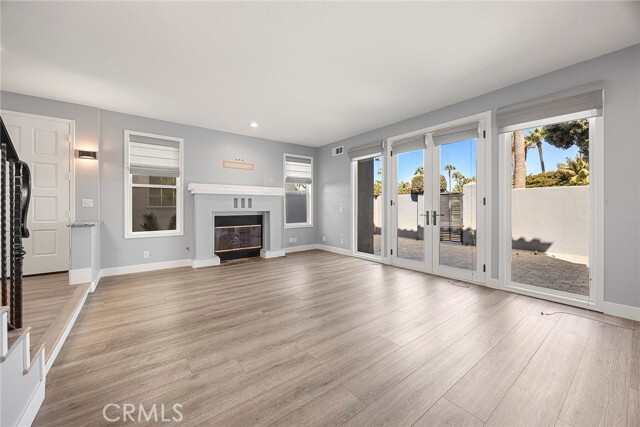 Photo - 406 Goldenwest St