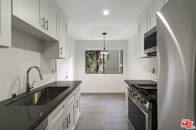 Photo - 1616 Brockton Ave Unit 103