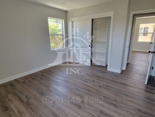 Photo - Modern 3 Bedroom Back House