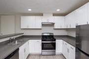 Kitchen 2BR 2 BA2 - 932 Maltman Ave.