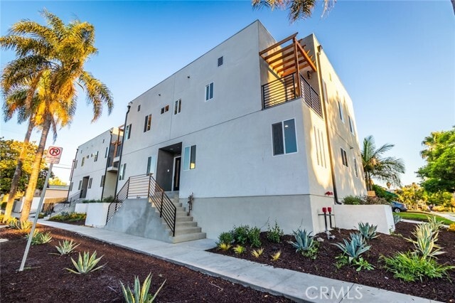 Photo - 5016 Pickford St