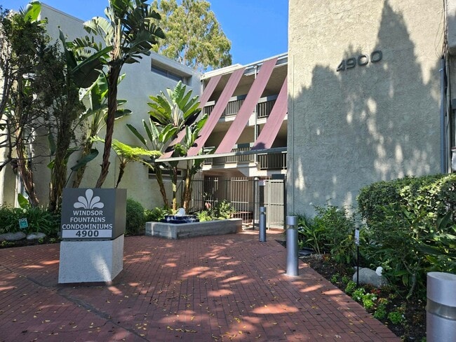 Building Photo - Culver city Condo for rent minutes to down... Unit 192