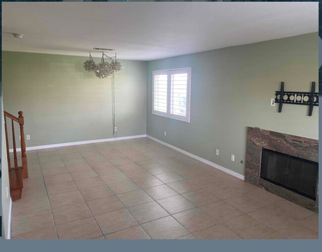 Photo - 303 S Freeman St