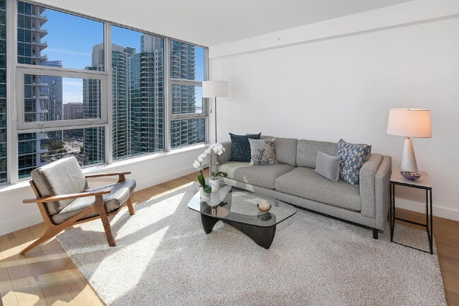 Photo - "Stunning 2-Bed, 2-Bath Urban Retreat with 1161 Sq Ft of Comfort in Downtown San Diego!" Unit 2606