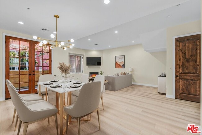 Photo - 3833 Huron Ave Unit 4