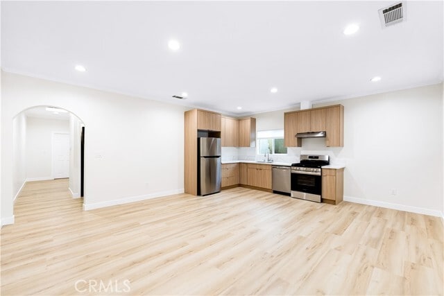 Photo - 720 E Windsor Rd