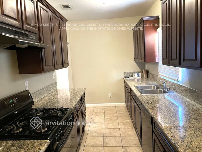 Photo - 304 W 2nd St
