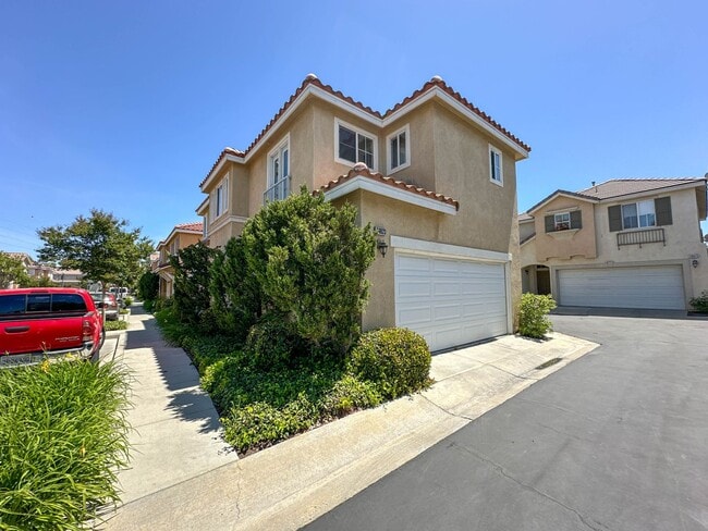 Building Photo - COMING SOON! 3 Bedroom Home for Rent in Valencia!