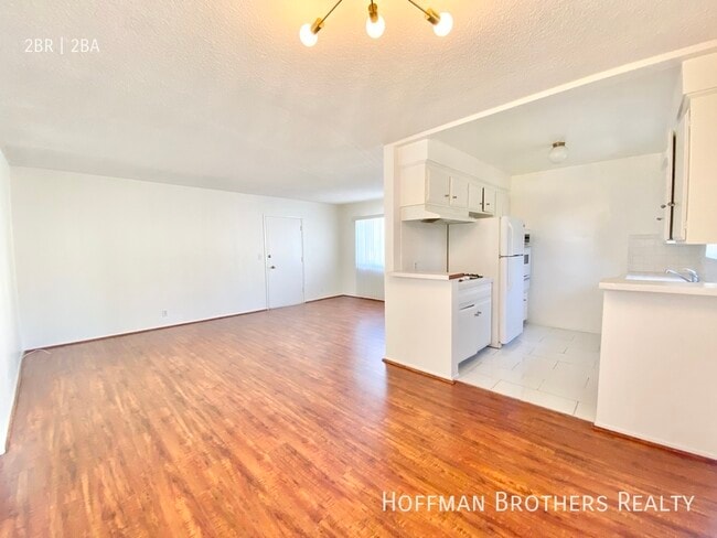 Photo - 8206 Romaine St Unit 1