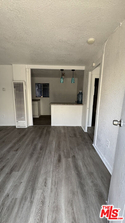Photo - 8806 Beach St