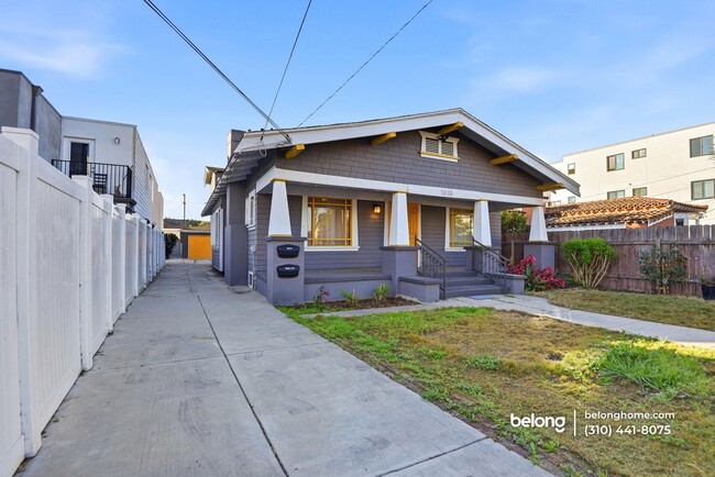 Building Photo - 1610 W 36th Pl