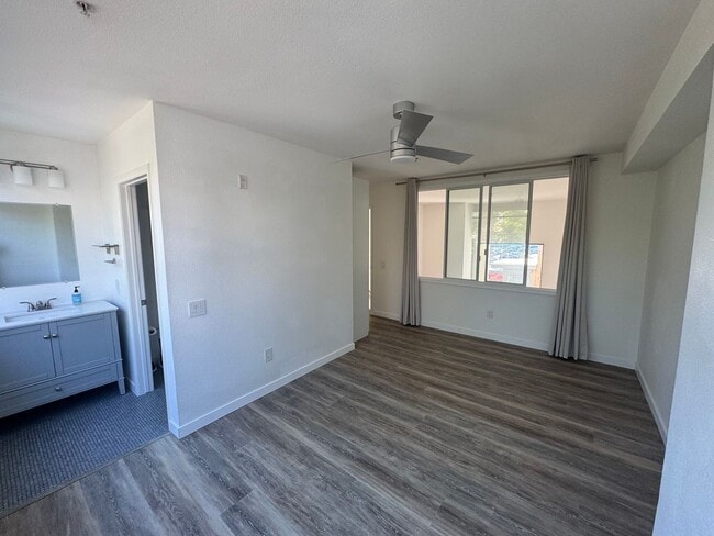 Photo - Beautiful 2Br/2Ba Townhome In Little Italy With Views Of The Bay! Call to schedule a showing at 7...