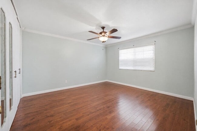 Photo - 18930 Cantara St