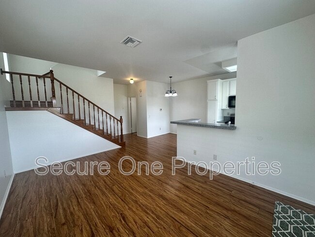 Building Photo - 86 Maegan Pl Unit 5