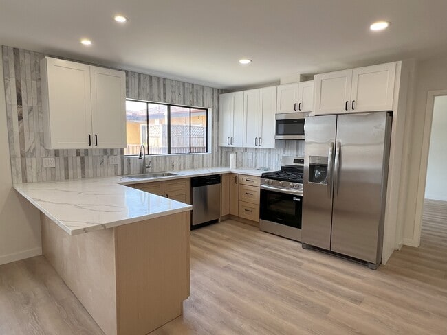 Photo - 3867 Huron Ave Apartments Unit 4