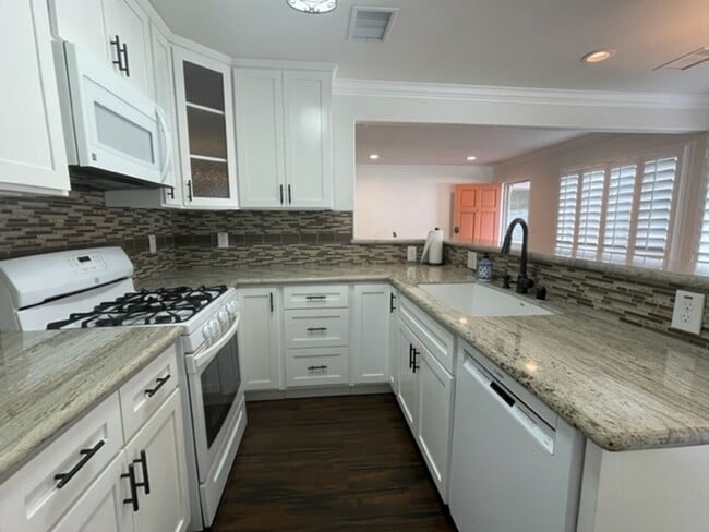 Photo - State Ave Unit A