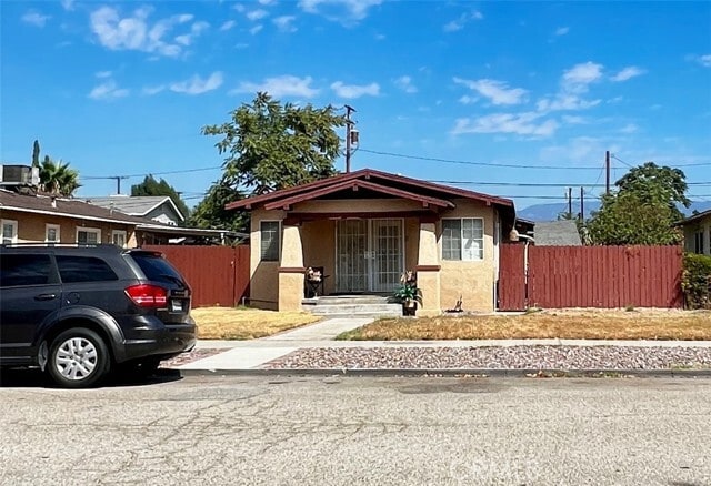Photo - 157 W Hanna St