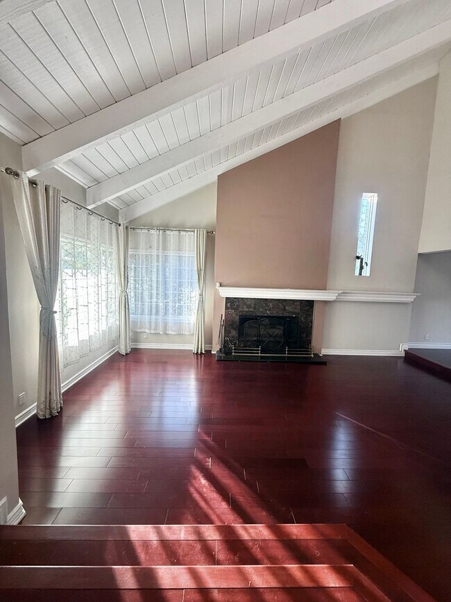 Photo - 5BD/4BA POOL HOME IN ALTA VISTA SOUTH | SOLAR SAVINGS | $6,500/mo