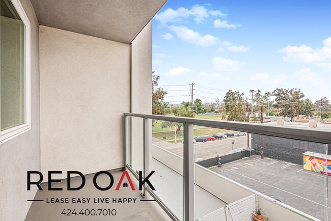 Photo - 11405 Chandler Blvd Unit 403