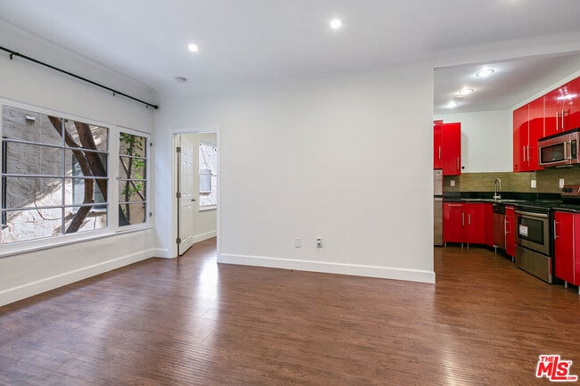 Photo - 7229 Willoughby Ave Unit 2