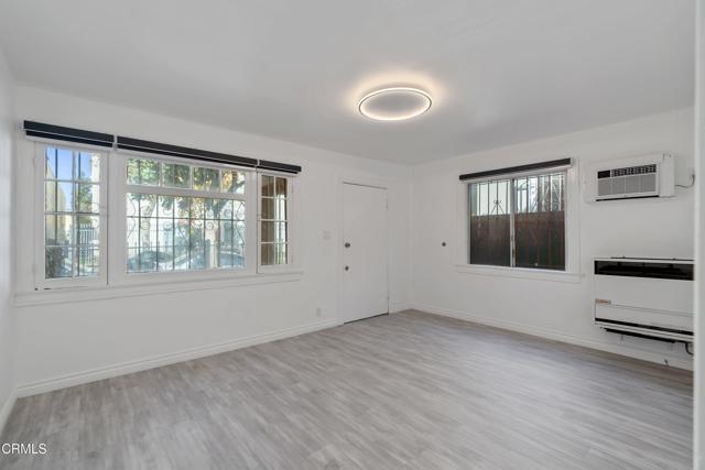 Photo - 4358 Lockwood Ave