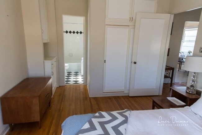 Photo - 2963 Hawthorn St Unit 1