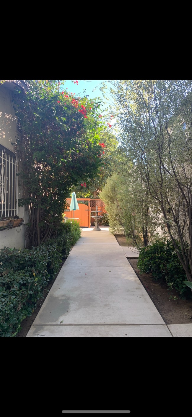 Building Photo - 820 Michigan Ave Unit C